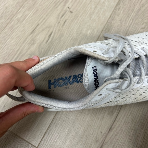 Hoka One Arahi 4 Women’s Nimbus Cloud Lunar Rock Running Shoes - Picture 4 of 7